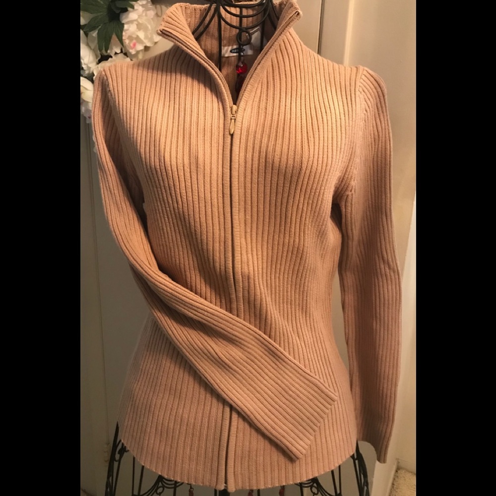🌻🌻Old Navy Zip Up Sweater Tan Size Medium
